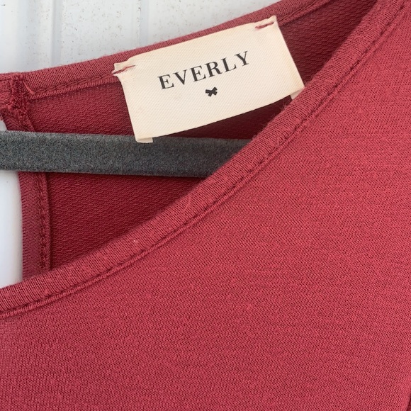 Everly Short Romper - Picture 2 of 4